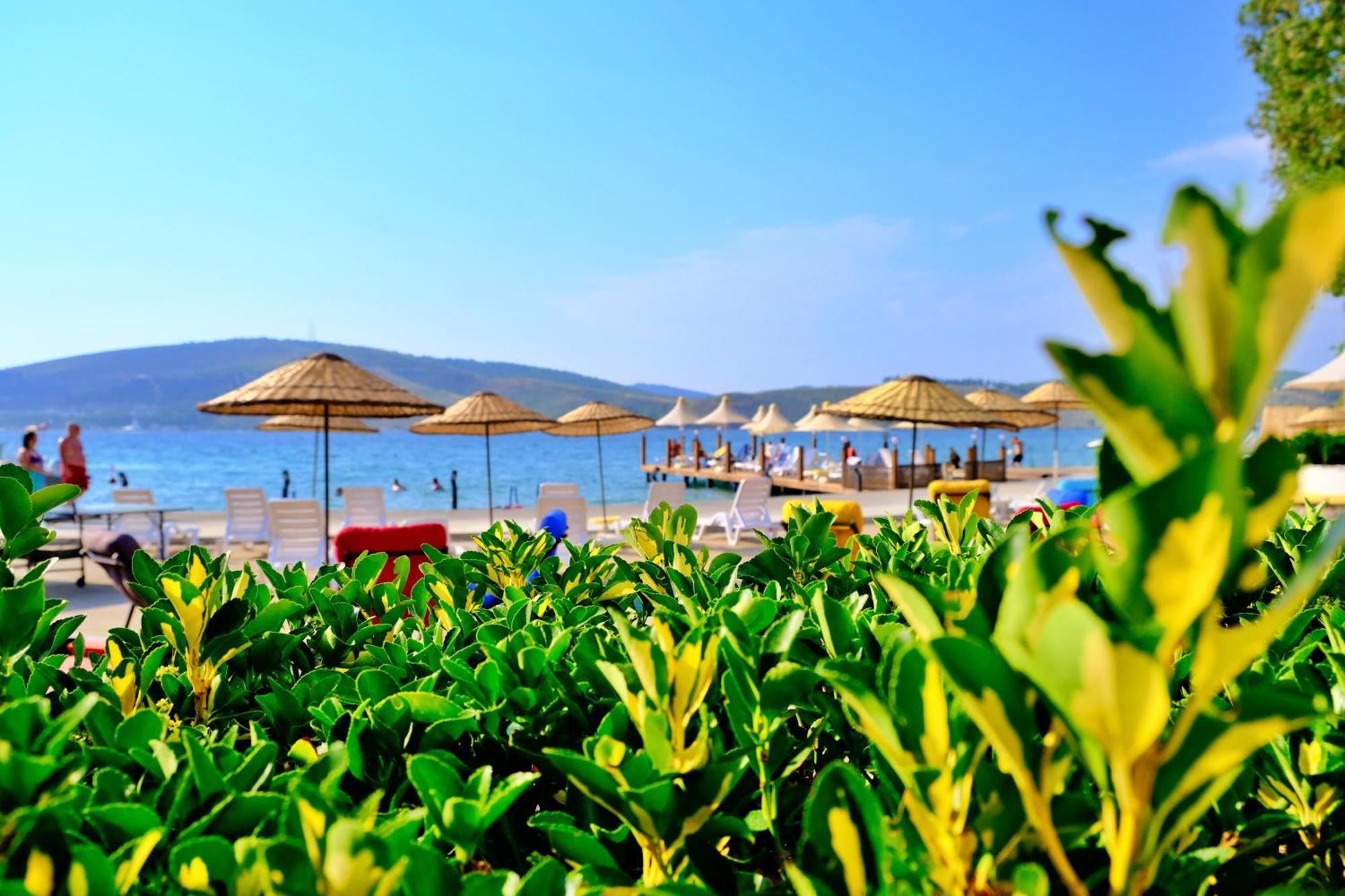 Club Aquarium Hotel & Spa Guvercinlik  Exterior photo