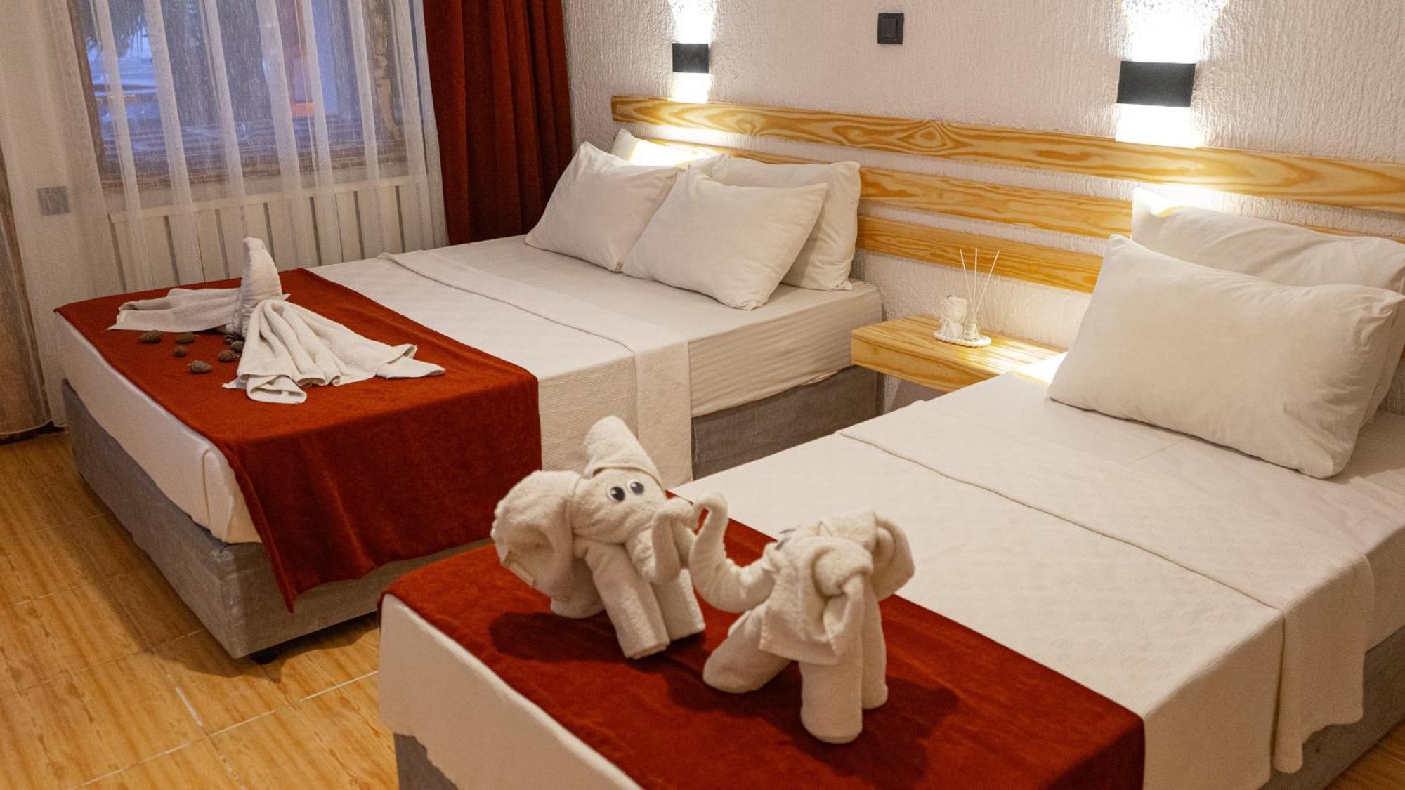 Club Aquarium Hotel & Spa Guvercinlik  Exterior photo