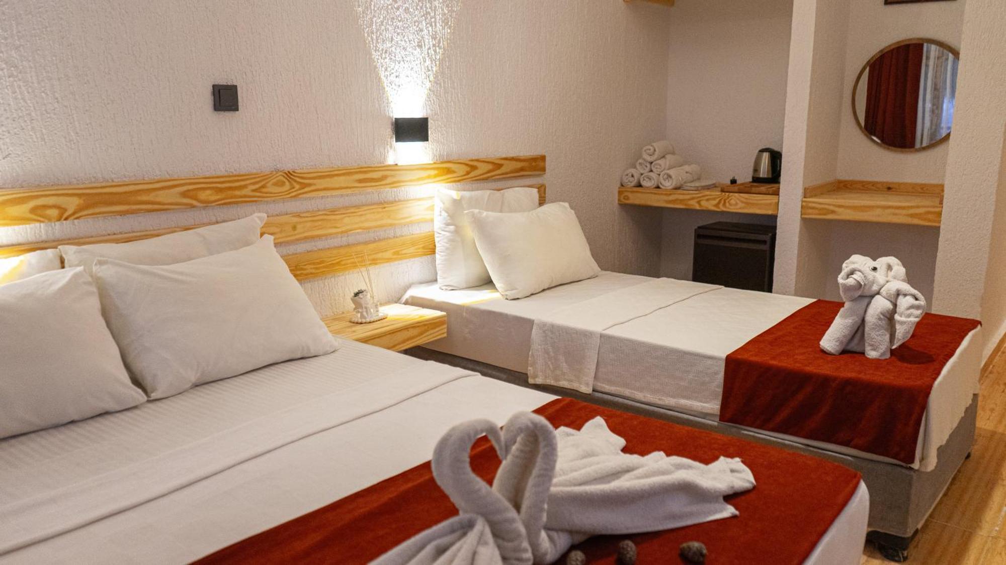 Club Aquarium Hotel & Spa Guvercinlik  Exterior photo
