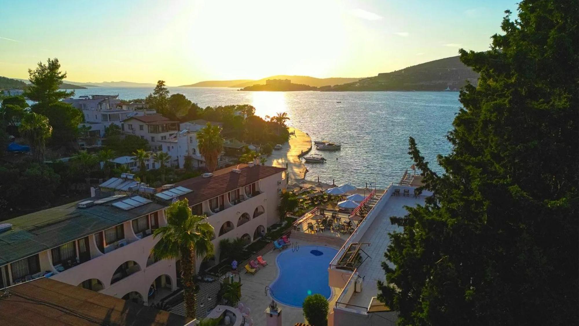 Club Aquarium Hotel & Spa Guvercinlik  Exterior photo
