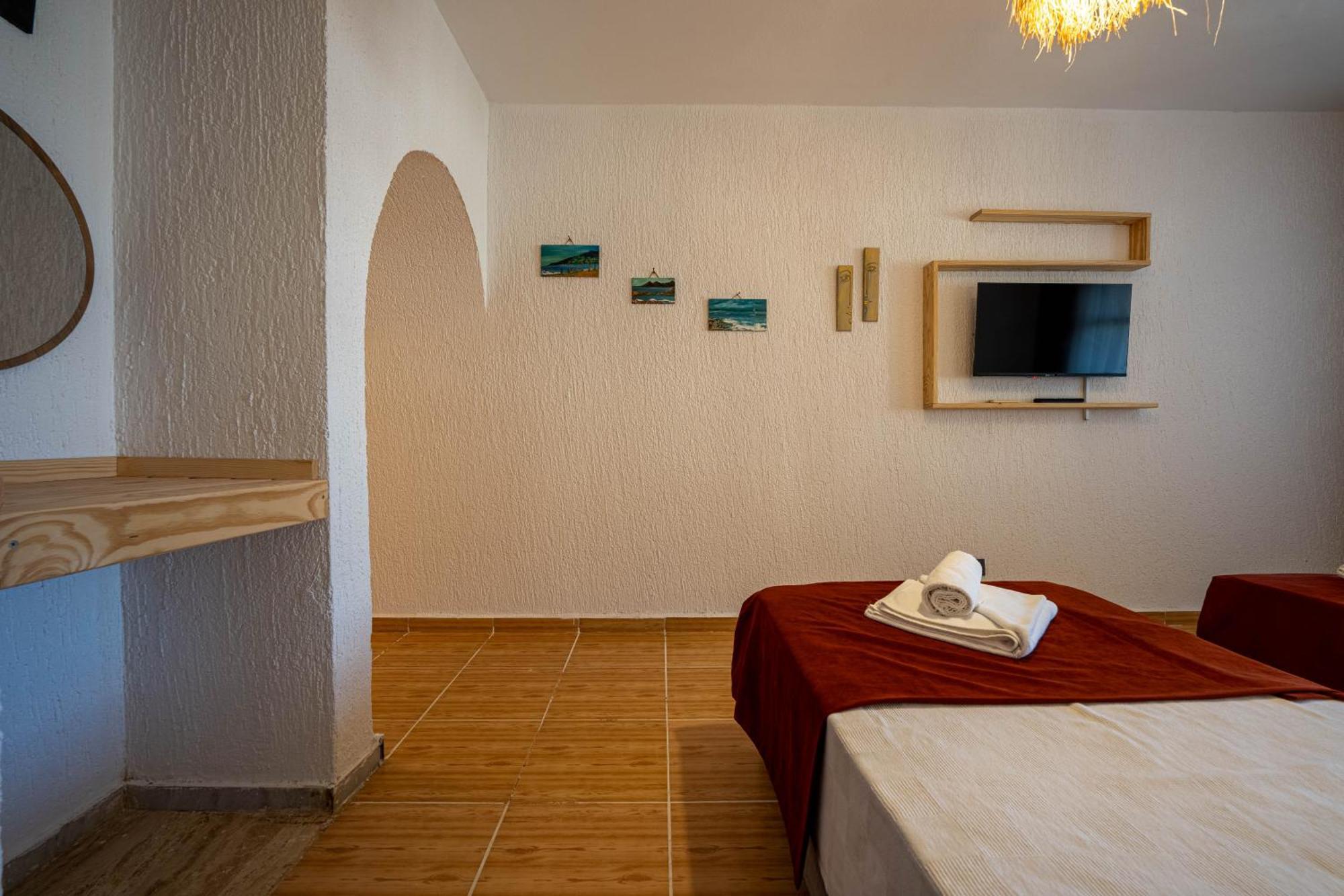 Club Aquarium Hotel & Spa Guvercinlik  Exterior photo